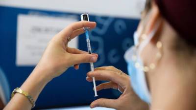 Исследование в Израиле: третья доза вакцины защищает от тяжелой болезни и смерти - vesty.co.il - Израиль