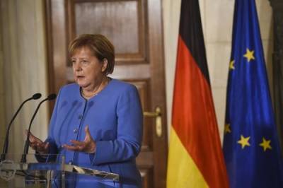 Ангела Меркель - Штайнмайер Франк-Вальтер - Меркель призналась, что почувствовала «некое облегчение» в момент отставки - argumenti.ru - Германия