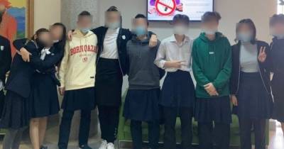 В Казахстане мальчики пришли в школу в юбках в знак протеста после суицида восьмиклассника - focus.ua - Украина - Казахстан - Алма-Ата