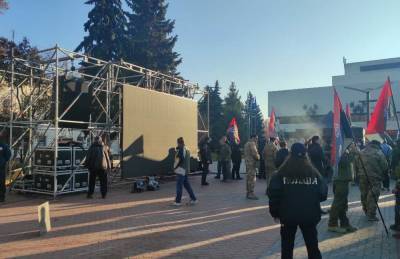 В Сумах представители «Правого сектора» напали на команду телеканала НАШ (видео) - sharij.net