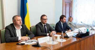 В ОПУ на встрече с послами ЕС и G7 обсудили судебную реформу - dsnews.ua - Украина - Англия