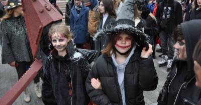 Хэллоуин по-киевски: в центре столицы прошел парад зомби (ФОТО, ВИДЕО) - dsnews.ua - Украина - Киев