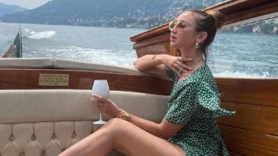 Ольга Бузова - Ксения Собчак - Собчак потроллила Бузову: «По коньяку главная, как вы помните, не я» - 5-tv.ru - Москва