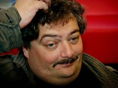 Дмитрий Быков - Символом России стала швабра – писатель Быков - gordonua.com - Россия - Украина