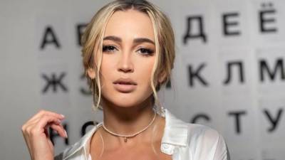 Ольга Бузова - Рустам Солнцев - Солнцев напомнил о Бузовой в связи с откровенными снимками на фоне церквей - 5-tv.ru - Санкт-Петербург - Волгоград