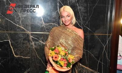 Балерина Анастасия Волочкова - «Надоела любовь к геометрии»: Волочкову пристыдили за «рогатки» и вызывающий наряд - fedpress.ru - Турция