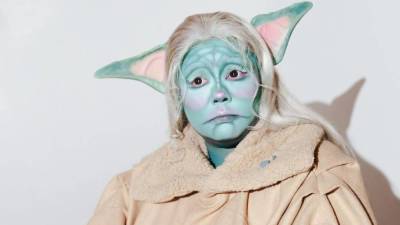Кортни Кардашьян - Бритни Спирс - Какие костюмы выбрали знаменитости на Хэллоуин в 2021 году - skuke.net - Новости