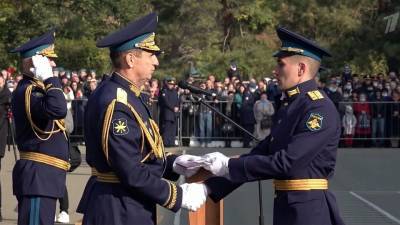 По всей России выпускникам высших авиационных училищ торжественно вручили дипломы - 1tv.ru - Россия - Краснодар