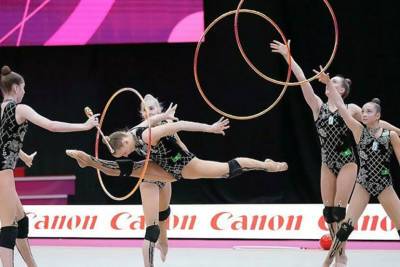 Российские гимнастки заняли второе место в групповых упражнениях с обручами и булавами на ЧМ в Японии - sport.ru - Россия - Италия - Япония - Другие