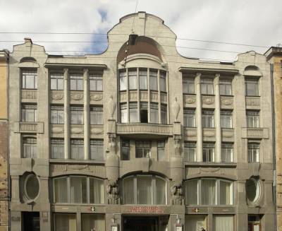 Петербуржец без QR-кода попытался прорваться в БТК силой - abnews.ru