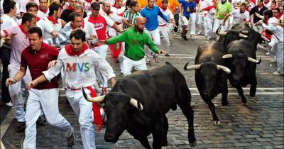 "Энсьерро": опасная гонка с быками в Испании закончилась смертью мужчины - focus.ua - Украина - Франция - Испания - Spain