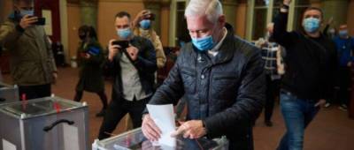 Михаил Добкин - Игорь Терехов - Опубликованы первые экзитполы выборов мэра Харькова - w-n.com.ua - Украина - Харьков
