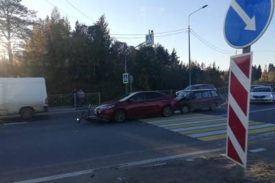 Паровоз из двух легковушек сбил велосипедиста под Петрозаводском - karel.mk.ru - Петрозаводск - республика Карелия