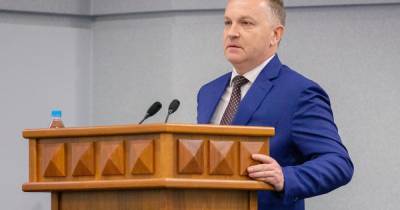 Олег Гуменюк - Бывшего мэра Владивостока Гуменюка привезли в Следственный комитет - ren.tv - Владивосток
