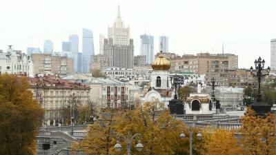 Роман Вильфанд - Синоптик рассказал, когда закончится золотая осень в европейской части России - vm.ru - Россия