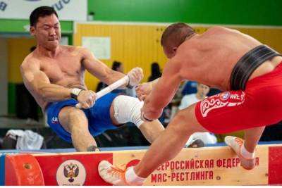 Спортсмены из Якутии стали обладателями 38 медалей на чемпионате России по мас-рестлингу - mk.ru - Россия - респ. Саха