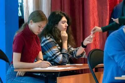 Школьники Южно-Сахалинска соревновались в интеллектуальных играх - sakhalin.info - Южно-Сахалинск