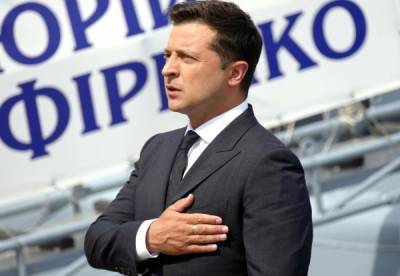 Владимир Зеленский - Игорь Коломойский - Иван Баканов - Николай Азаров - Экс-премьер Украины не увидел угрозы Зеленскому из-за попадания того в «досье Пандоры» - govoritmoskva.ru - Москва - Украина