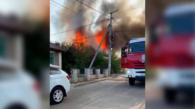 Соседи эмоционально рассказали о пожаре с погибшей семьёй в Воронеже - vestivrn.ru - Воронеж
