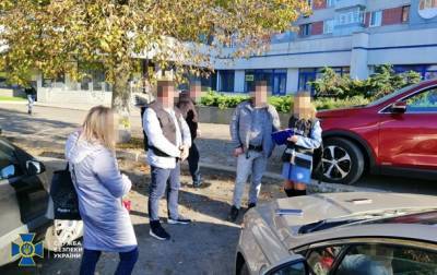 В Чернигове торговали поддельными ПЦР-тестами и COVID-сертификатами - korrespondent.net - Украина - Черниговская обл.