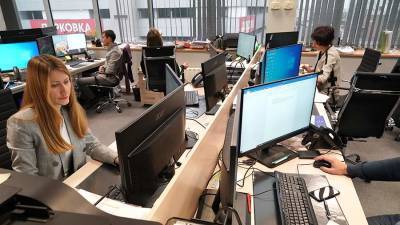 Ортопед дала советы работающим за компьютером людям - iz.ru - Израиль