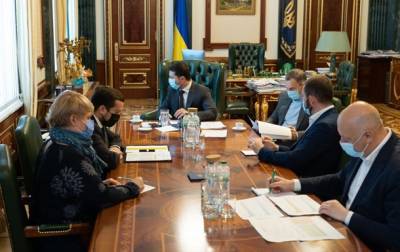 Владимир Зеленский - Зеленский потребовал усилить информкампанию по COVID-вакцинации - korrespondent.net - Украина