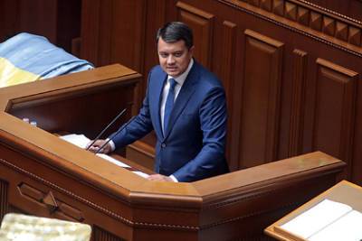 Дмитрий Разумков - Спикер Верховной Рады оценил шансы на свою скорую отставку - lenta.ru