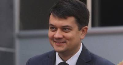 Дмитрий Разумков - Давид Арахамии - Разумков наконец-то получил от Арахамии письмо с подписями и запустил процедуру своей отставки - kp.ua - Украина