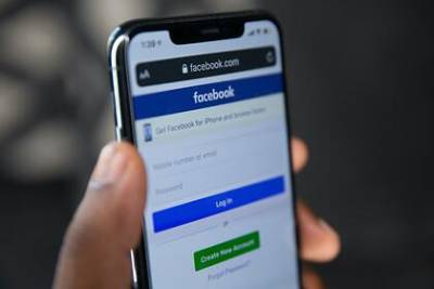 Сбой в Facebook назвали худшим с 2008 года - lenta.ru - Россия - США - Англия - Италия - Германия - Франция - Канада - Голландия