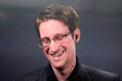 Эдвард Сноуден - Сноуден высказался о масштабном сбое в работе соцсетей - lenta.ru