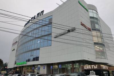 В Курске на ТЦ «Кристалл» сняли рекламные вывески - chr.mk.ru - Курск
