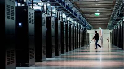 Цукерберг потерял $6 млрд из-за сбоя Facebook - rusjev.net - Россия - США - Англия