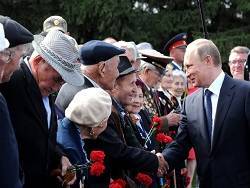 Росстат: Пенсии россиян сокращаются седьмой месяц подряд - newsland.com - Россия