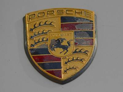Porsche Cayenne - Протаранивший здание в центре Москвы Porsche был угнан с парковки - rosbalt.ru - Москва