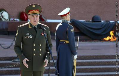 Сергей Шойгу - Андрей Картаполов - Избранный депутатом замминистра обороны Картаполов уволен с военной службы - interfax.ru - Москва - Россия - Минобороны