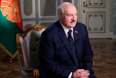 Александр Лукашенко - Лукашенко сравнил себя с британским премьером из-за проблем с поставками сахара - lenta.ru - Англия - Белоруссия