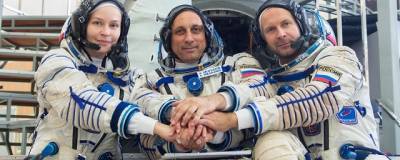 Клим Шипенко - Антон Шкаплеров - Юлия Пересильд - Ракета «Союз» с российской съемочной группой на борту стартовала с Байконура - runews24.ru