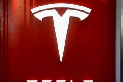 Tesla должна выплатить $137 млн по иску о расизме - smartmoney.one - Сан-Франциско - Reuters