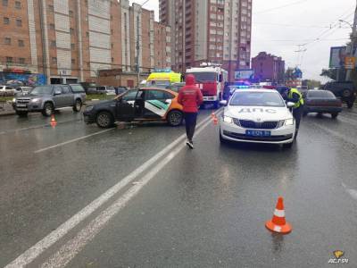 В Железнодорожном районе Новосибирска нетрезвый 18-летний водитель устроил ДТП - runews24.ru - Новосибирск - район Железнодорожный, Новосибирск