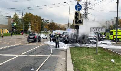 В Зеленограде после столкновения загорелись два автомобиля - tvc.ru - Москва - Зеленоград