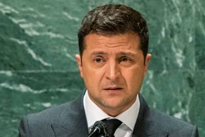 Владимир Зеленский - Зеленский ввел санкции против российских предприятий - lenta.ru - Украина - Севастополь - Казань - Сингапур