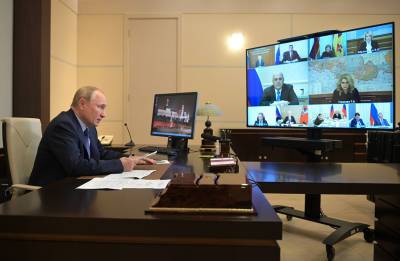 Владимир Путин - Татьяна Голикова - Анна Попова - Путин призвал россиян вовремя проходить ревакцинацию от COVID-19 - tvc.ru - Россия