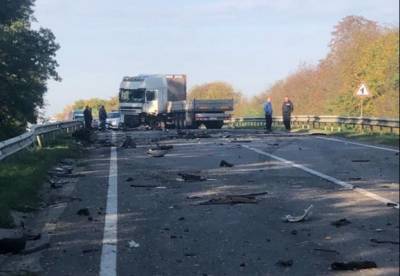 Под Львовом сразу 5 авто попали в смертельное ДТП (фото, видео) - facenews.ua - Украина - Киев - Львов - Волынская обл. - Львовская обл. - район Львовский