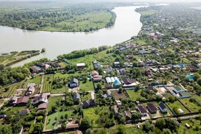 Россиянам задумали упростить продажу земли и домов - lenta.ru - Россия