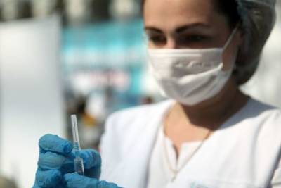 В Испании разрешили дополнительные дозы вакцины людям старше 70 лет - mk.ru - Испания