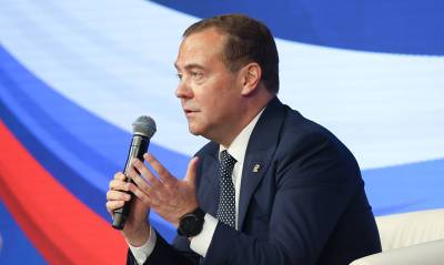 Дмитрий Медведев - Вячеслав Володин - Валентина Терешкова - Павел Крашенинников - Андрей Макаров - "Единая Россия" сохраняет за собой ключевые посты в Госдуме - tvc.ru - Россия