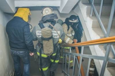 Спасатели эвакуировали 70 человек при пожаре в жилом доме в Таганроге - aif.ru - Москва
