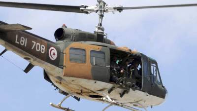 Три человека погибли в результате крушения военного вертолёта в Тунисе - russian.rt.com - Россия - Тунис - Тунисская Респ.