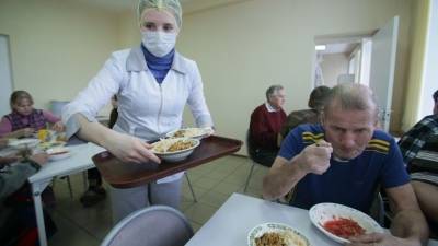 Роман Ишмухаметов - Полезно VS вкусно? В больничные блюда будут подсыпать сухие смеси с витаминами - 5-tv.ru