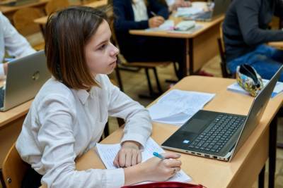 Владимир Путин - Что думают родители школьников о сокращении контрольных и проверочных работ – результат исследования – Учительская газета - ug.ru